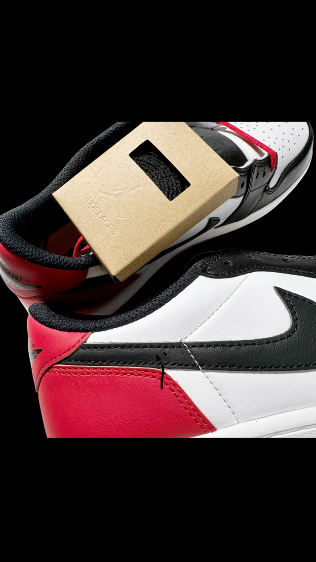 Air Jordan 1 Low OG 'Black Toe'