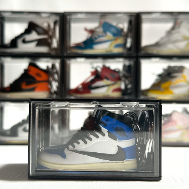 Air ‘Jordan 1 High ‘Travis Fragment’ Keychain