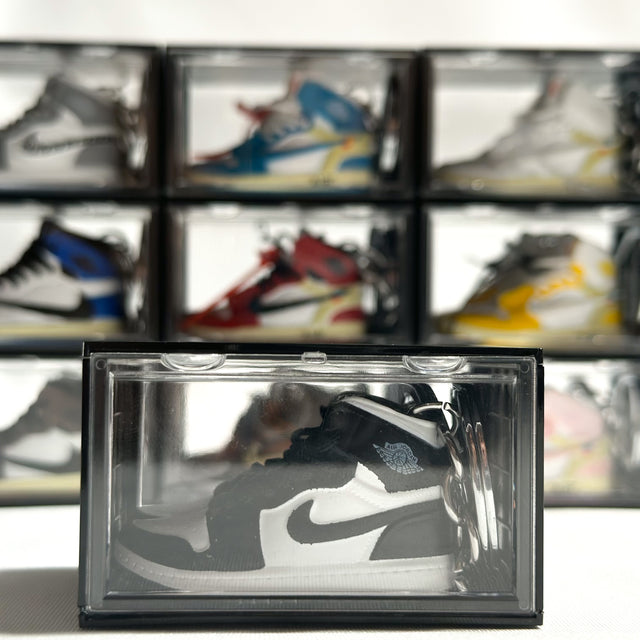 Air ‘Jordan 1 High ‘Panda’ Keychain